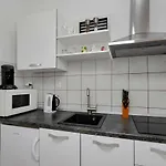 Sukara * Μακάρσκα
