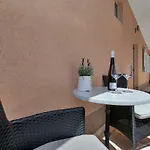 Sukara * Μακάρσκα