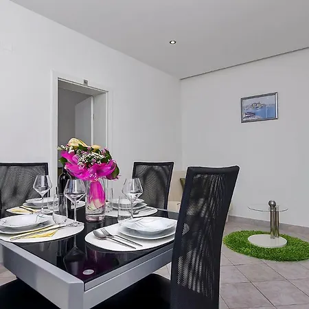 Sukara Apartment