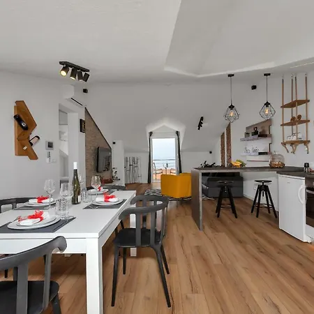 Sukara * מאקרסקה